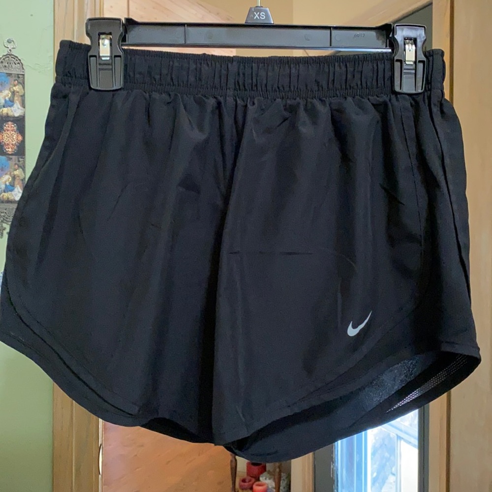 Nike tempo shorts in black. Size M.